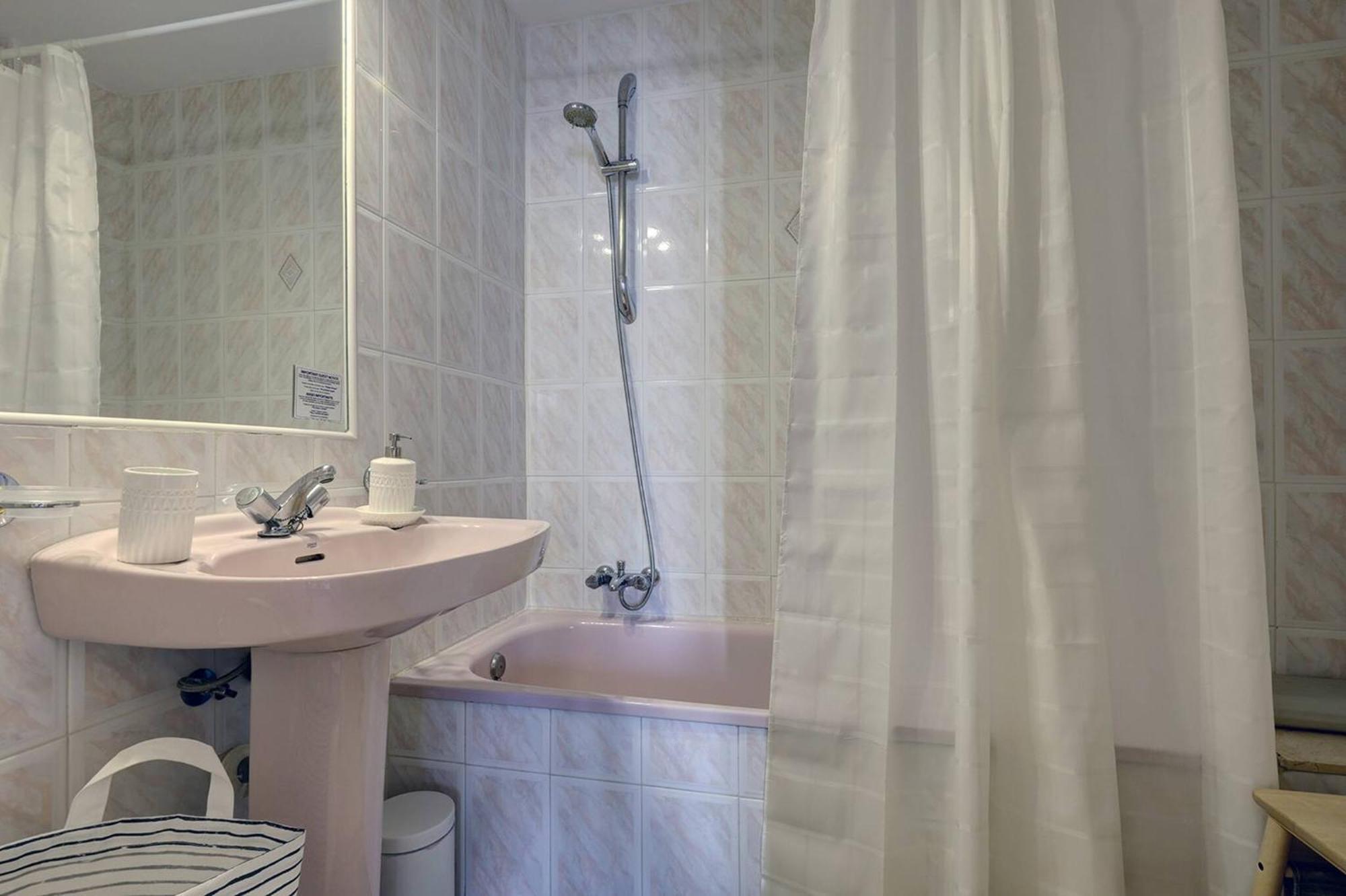 053 - Two Bed Mijas Golf Apartment In Popular Matchroom Golf Club 丰希罗拉 外观 照片
