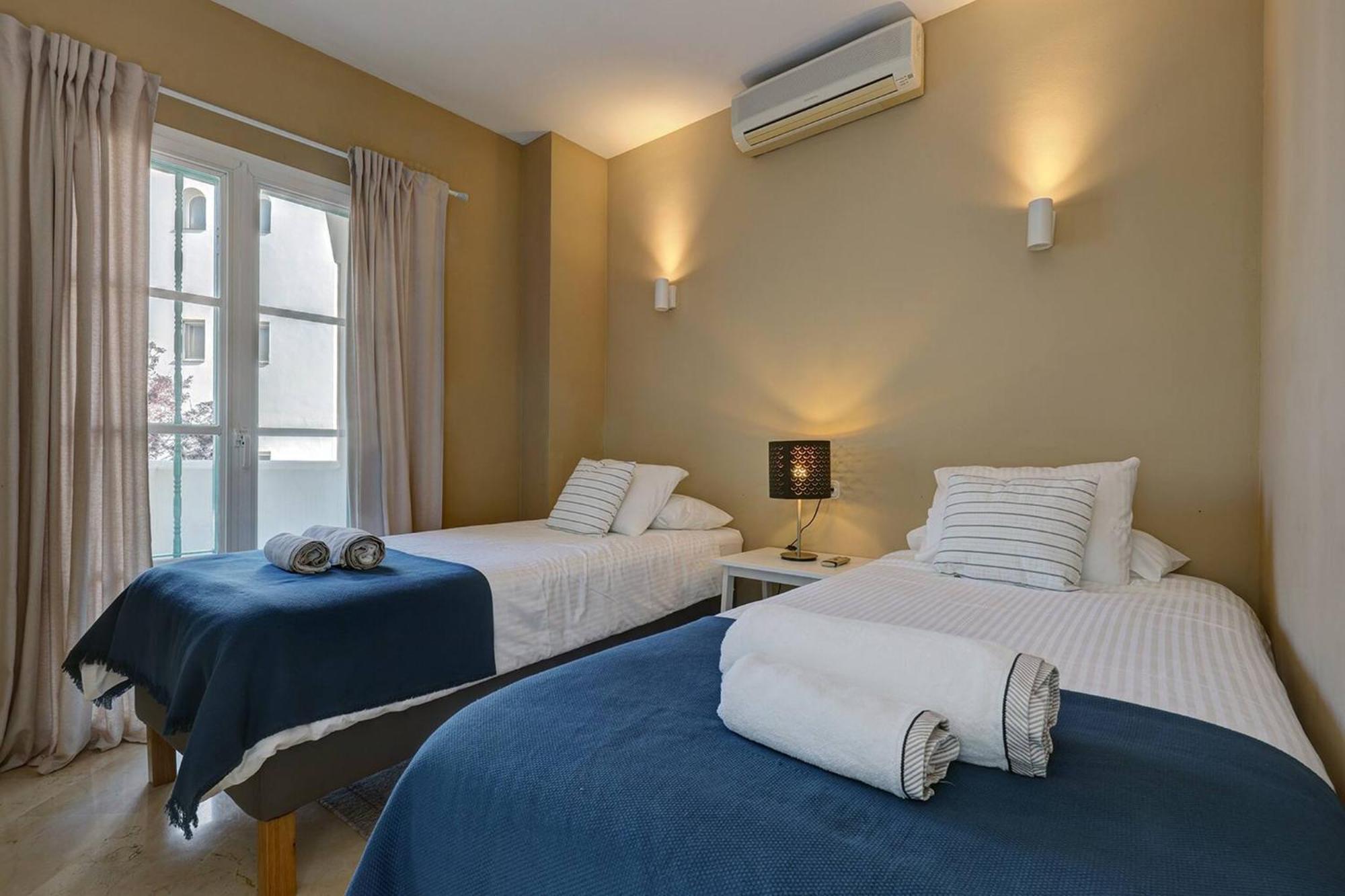 053 - Two Bed Mijas Golf Apartment In Popular Matchroom Golf Club 丰希罗拉 外观 照片